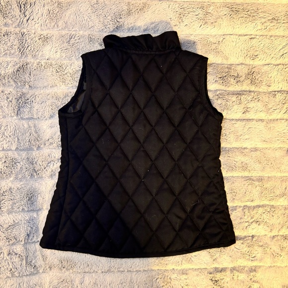 Crown & Ivy 4T Black Quilted Vest Snap Buttons Preppy Girls - Picture 4 of 4